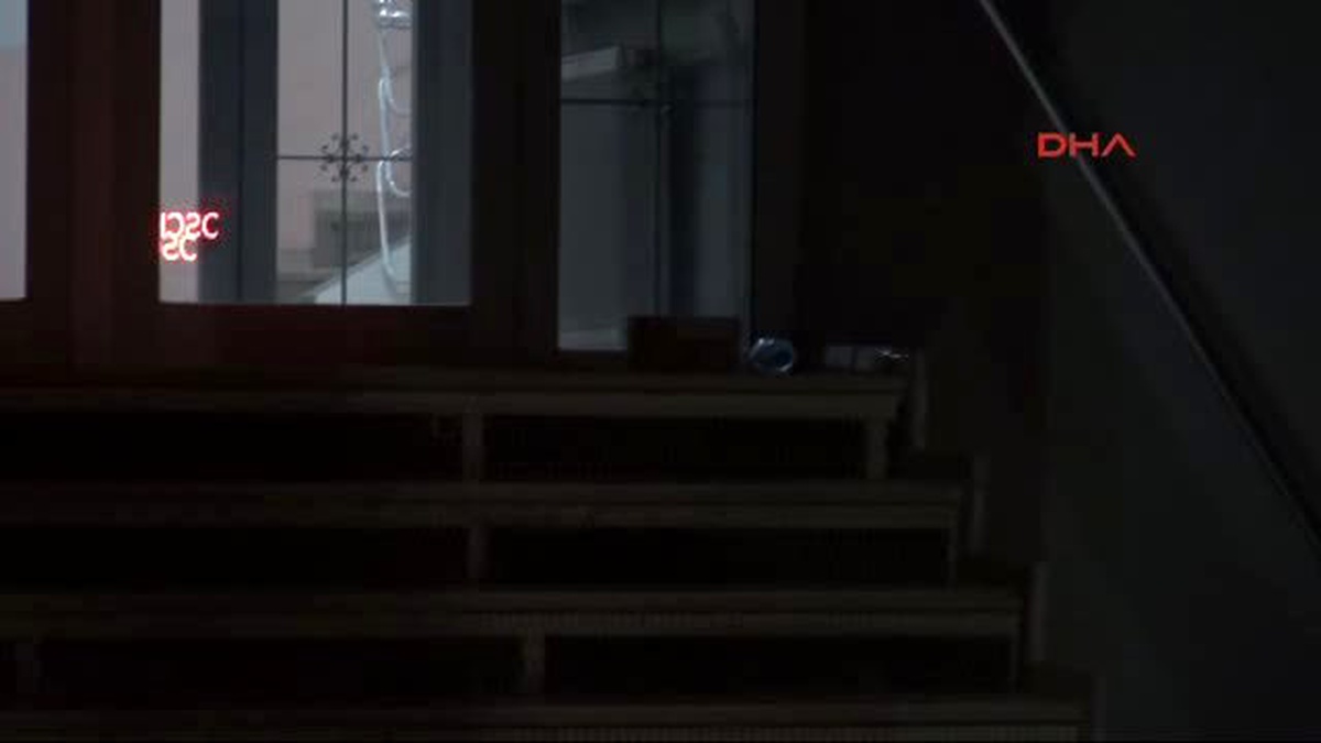 Sahur Vakti Fünyeyle Patlatılan Ayakkabı Kutusu Boş Çıktı
