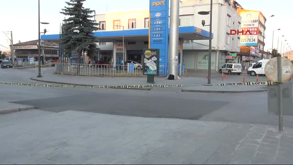 Sivas Şüpheli Çanta Fünyeyle Patlatıldı