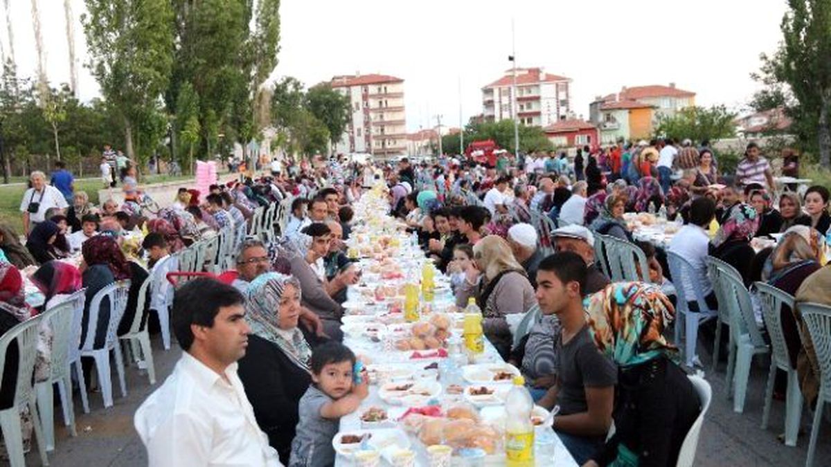 Somuncu Baba\'da İftar Heyecanı
