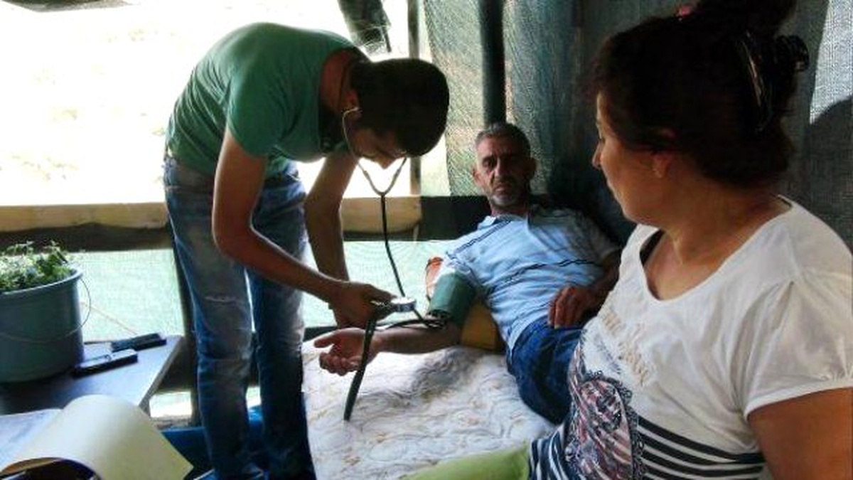 Tunceli\'de, Baraj Gölünde Mahsur Kalan Ailenin Köprü Zaferi