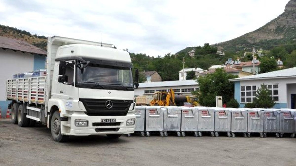 Tunceli\'de Vadiler ve Köyler İçin Konteyner Alındı