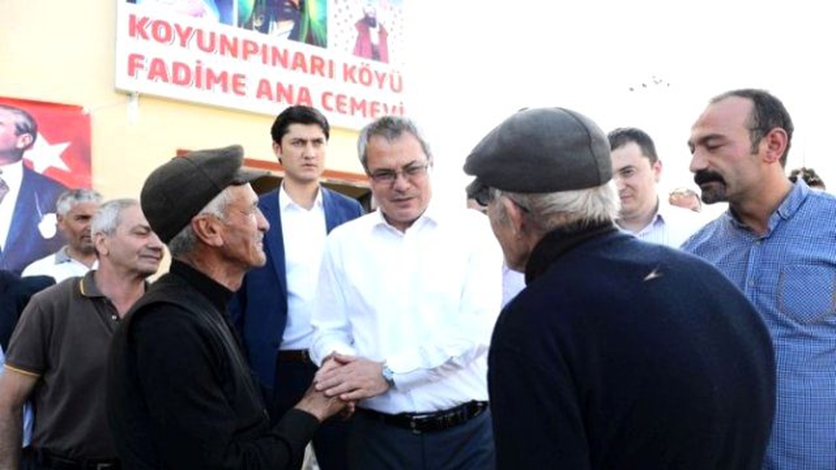 Vali Deniz, Cemevi\'ni Ziyaret Etti
