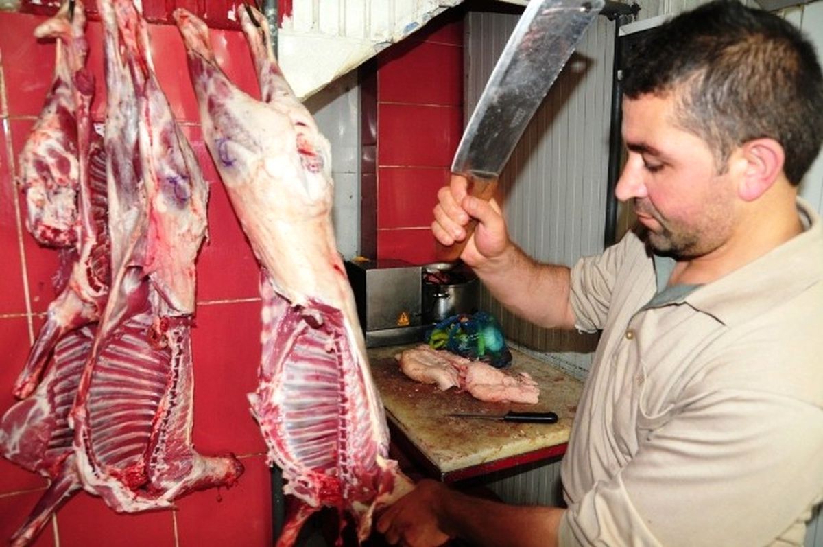 Vanlı Kasaplardan Hayvan Pazarındaki Görüntüye Tepki