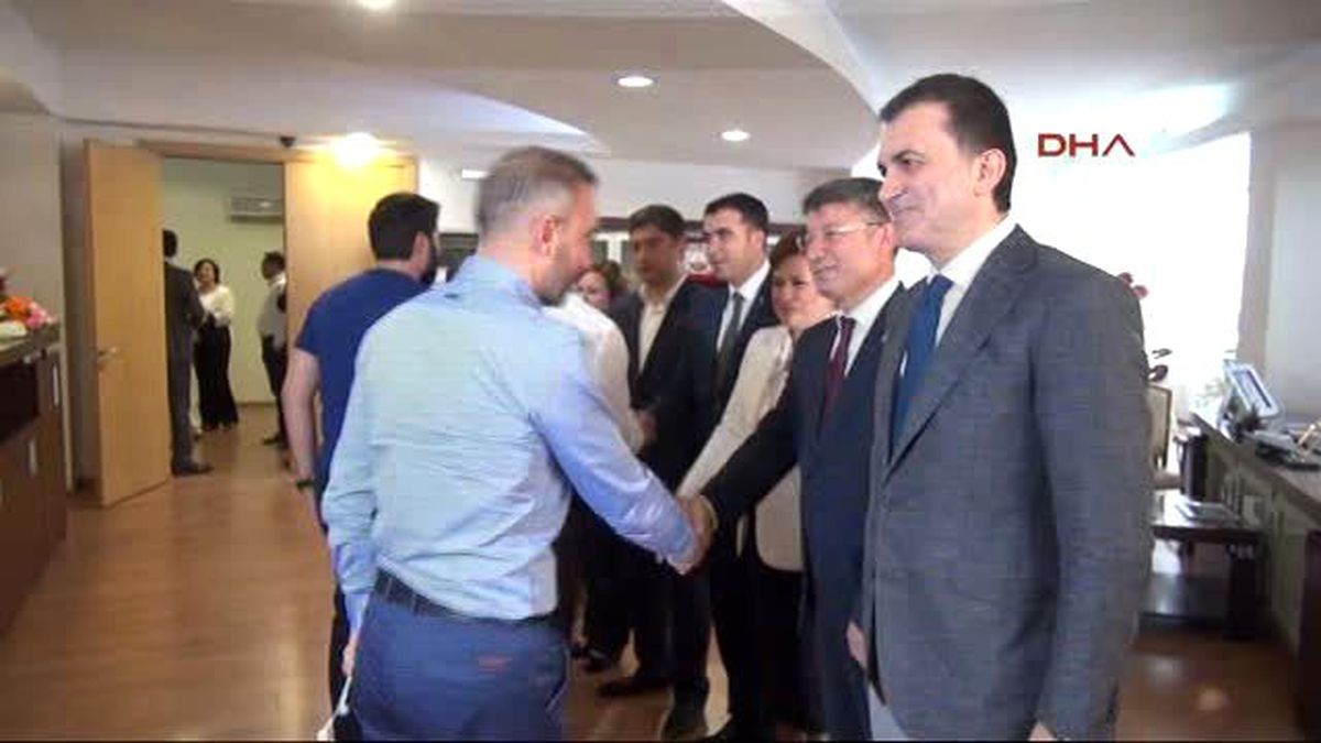 Adana Bakan Ömer Çelik\'ten Bayram Trafiği Uyarısı
