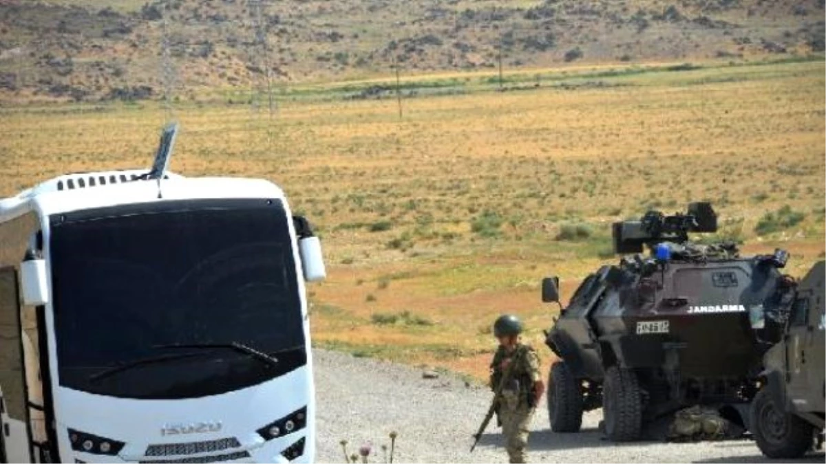 Ağrı Dağı Eteklerinde PKK\'lılarla Çatışma