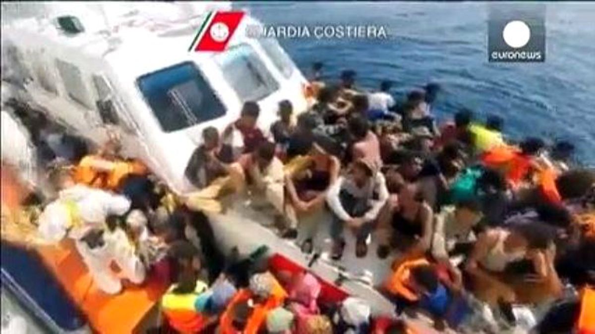 Akdeniz\'de İki Günde 2700 Kaçak Göçmen Kurtarıldı