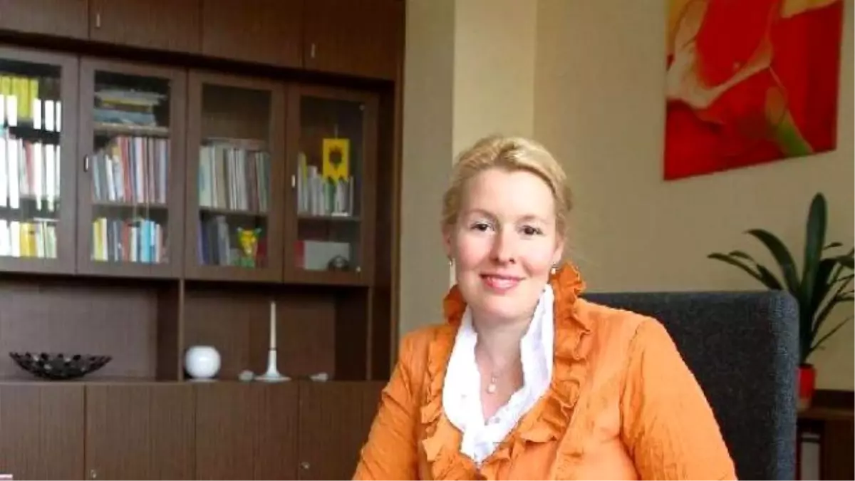 Alman Belediye Başkanı\'ndan Okul Tatilinde Zorla Evlilik Uyarısı