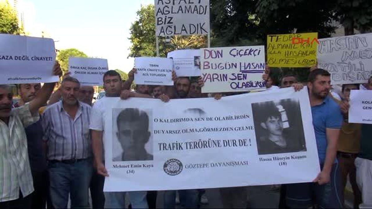 Bağdat Caddesi\'nde "Trafik Terörü\'ne Dur De" Eylemi