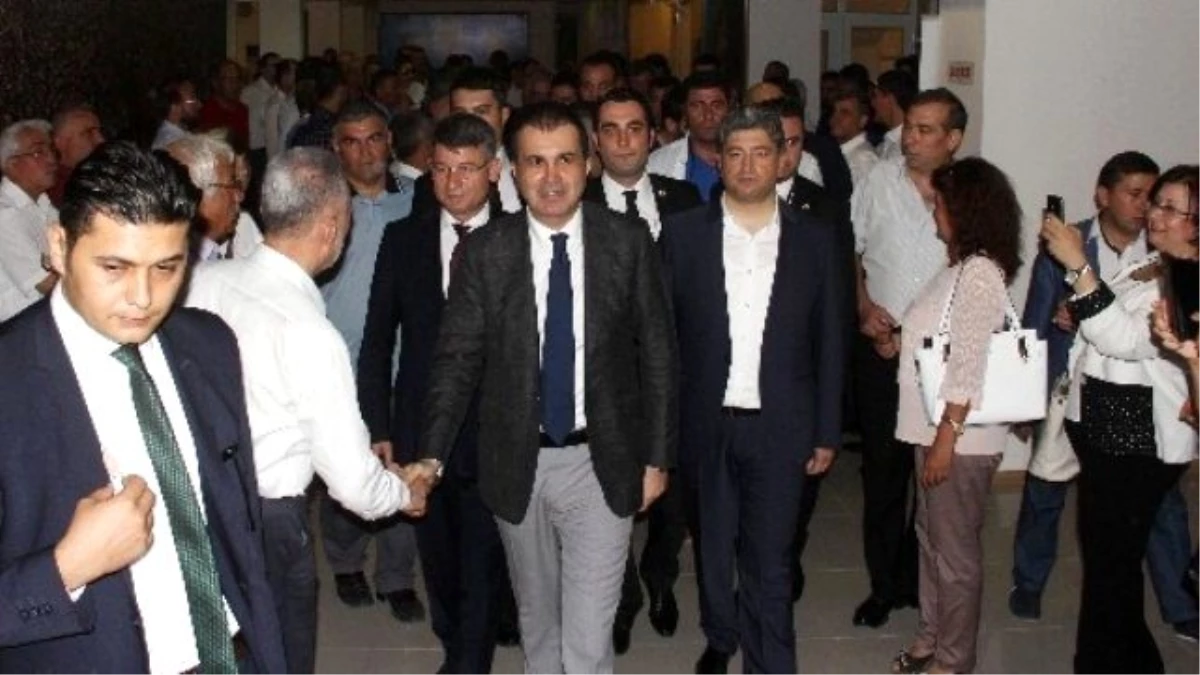Bakan Çelik, Adana\'da Partililerle Bayramlaştı