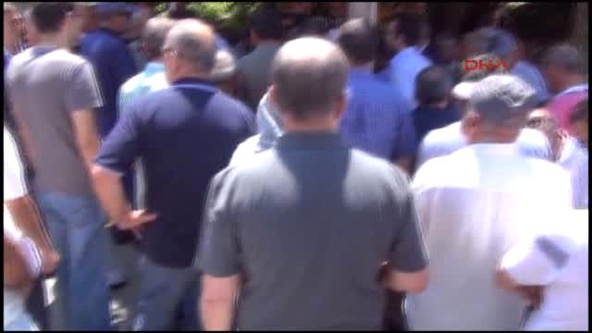 Bolu\'daki Kazada Öldü, Memleketi Şile\'de Toprağa Verildi