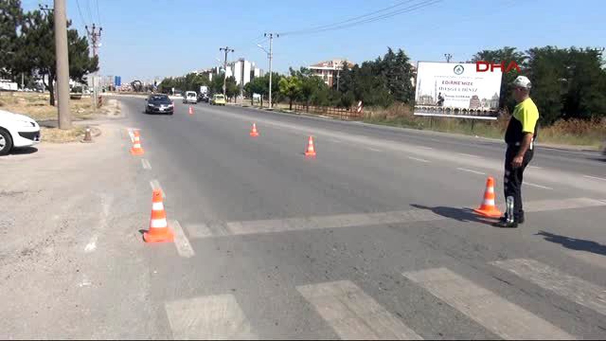Edirne\'de Polisten Sürücülere Broşürlü Uyarı