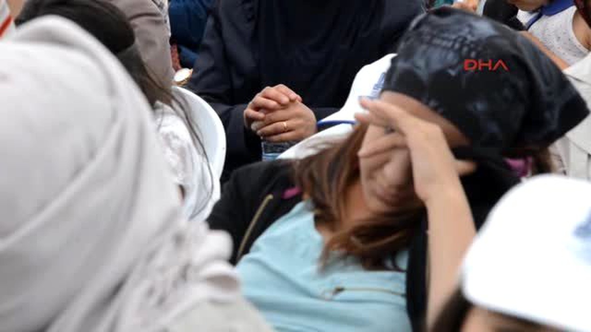 Anneler Utandı, Öksüz ve Yetim Çocuklar Sevindi
