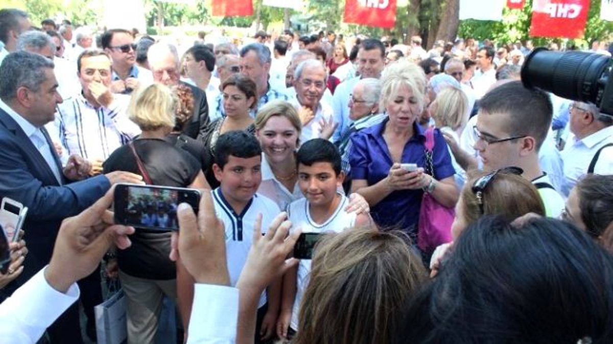 İzmir\'de CHP\'liler Bayramlaştı