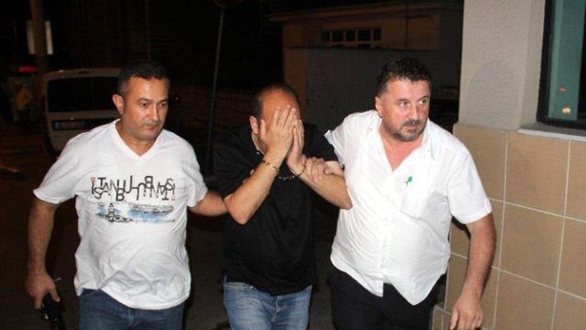 Komşularını Bıçaklayarak Öldüren Baba ve Oğlu Yakalandı
