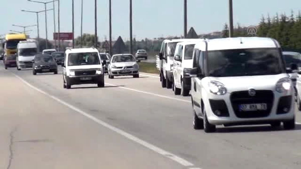 Polis Şerit İhlali Yapan Sürücüleri Affetmedi