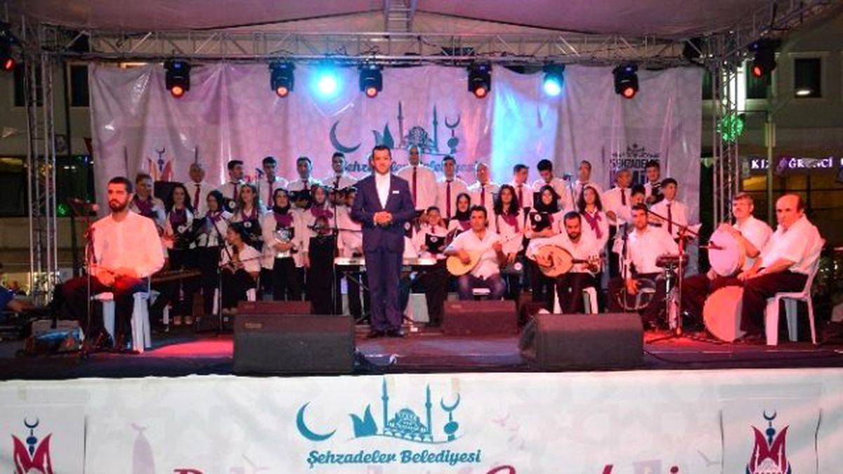 Şehzadeler\'den Elveda Ramazan Konseri
