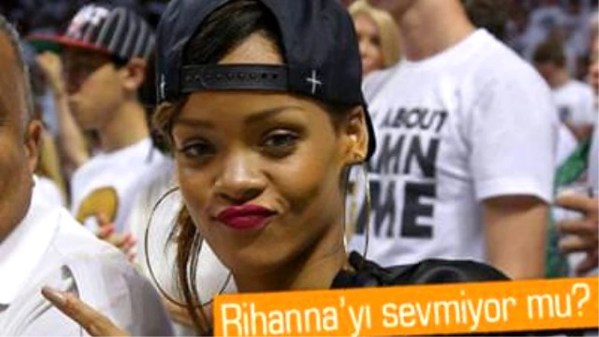 Siri, Yellenme Sorusuna Rihanna ile Cevap Veriyor!