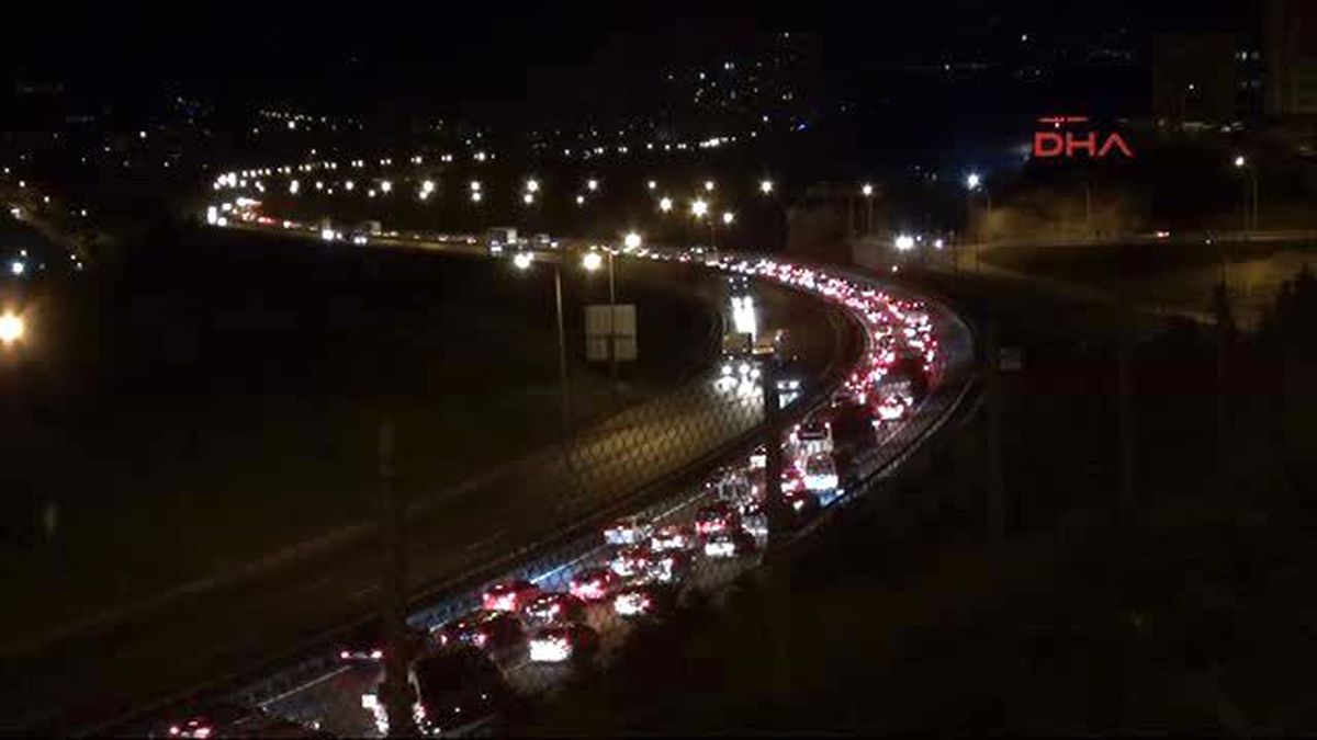 Tem İzmit Geçişinde Trafik Adım Adım