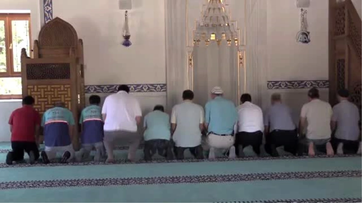 Validebağ Korusu\'nun Bitişiğindeki Cami Yarın İbadete Açılıyor