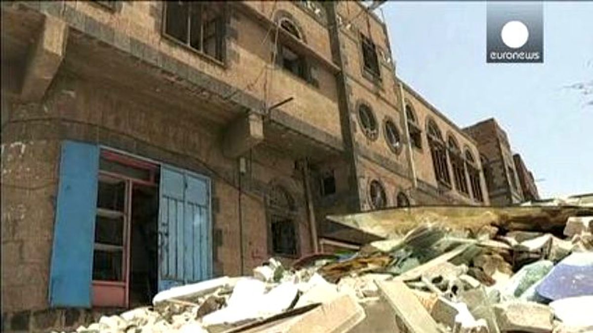 Yemen: 4 Ay Sonra Aden\'e İlk Uçak İniş Yaptı
