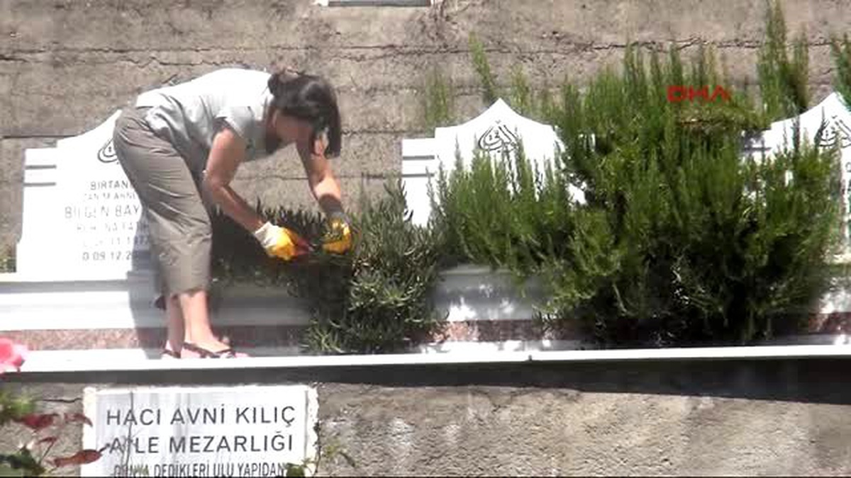 Zonguldak Arife Günü Mezarlıklar Doldu