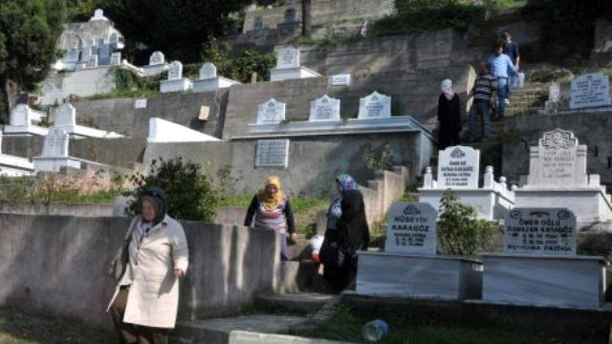 Zonguldak\'ta Mezarlık Ziyaretleri