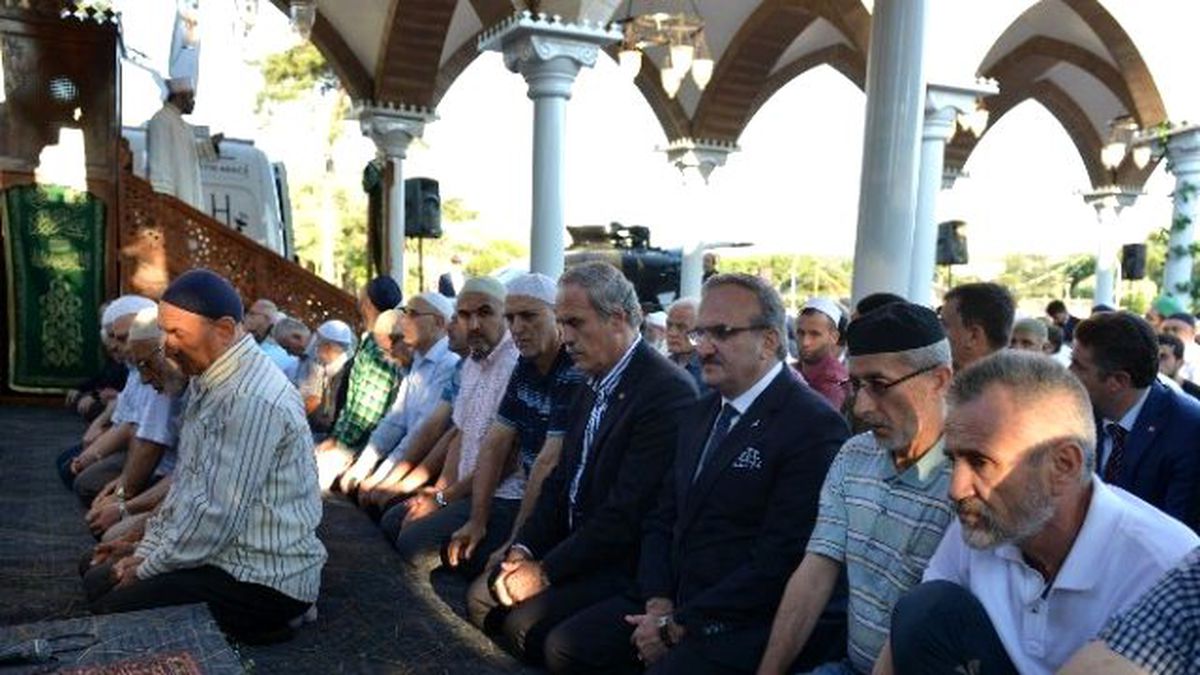 Açık Havada Bayram Namazı