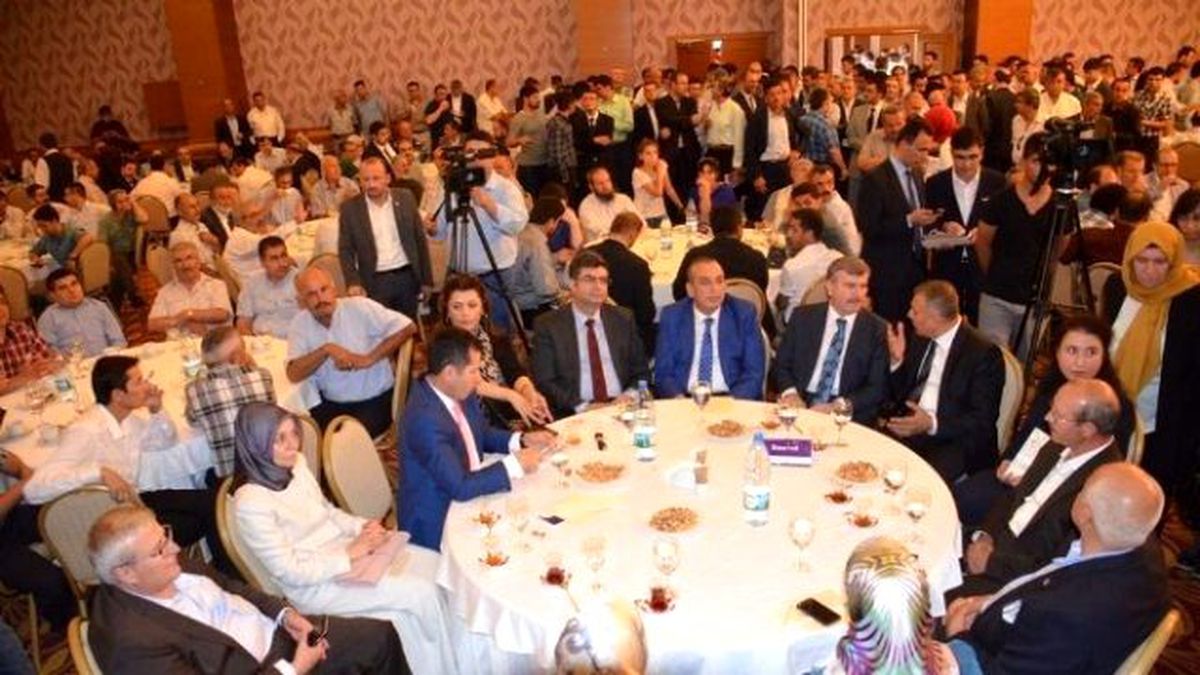 AK Parti Konya İl Teşkilatı\'nda Bayramlaşma