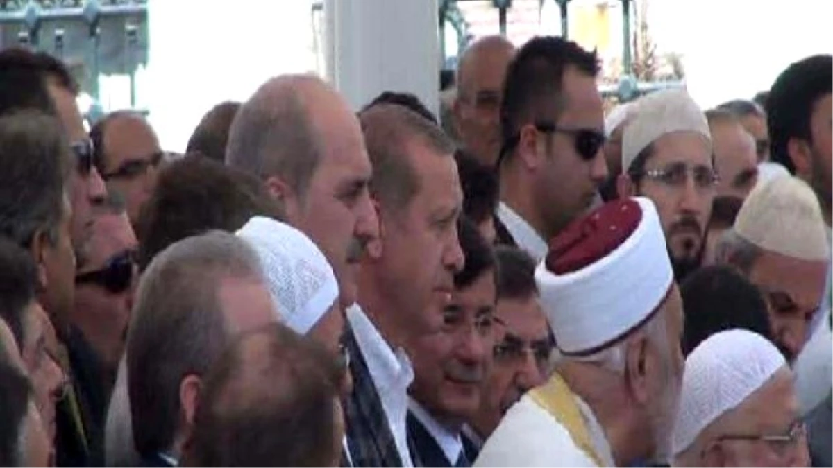 Cumhurbaşkanı ve Başbakan Fatih Camii\'nde Buluştu
