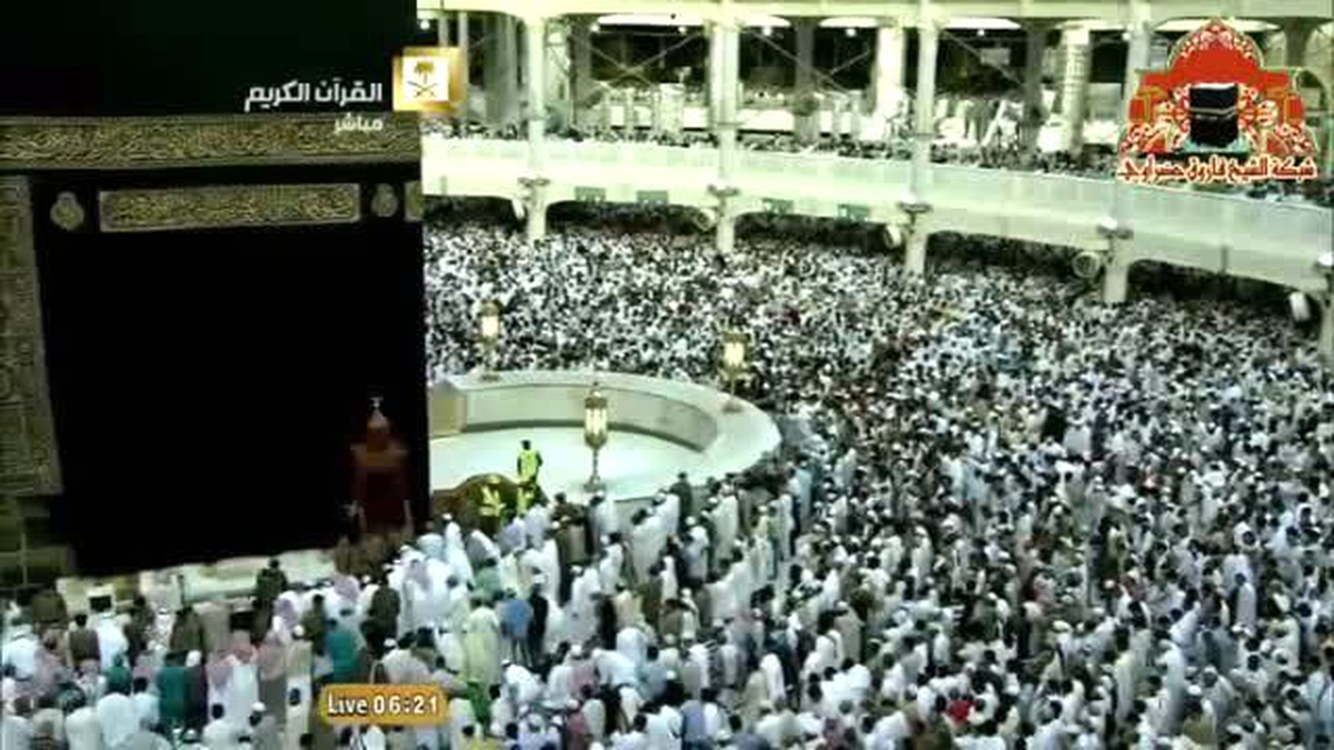 Kabe\'de Bayram Coşkusu! İnsanlar Sel Oldu Aktı