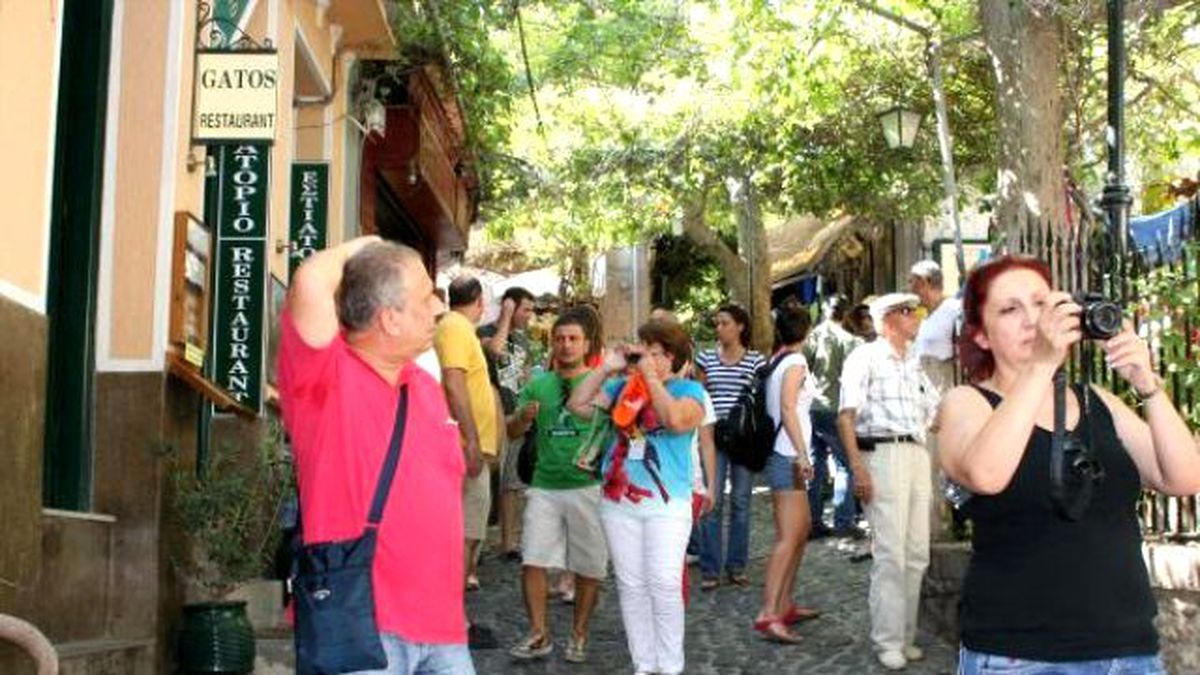 Krizdeki Komşuya Türk Turist Akını