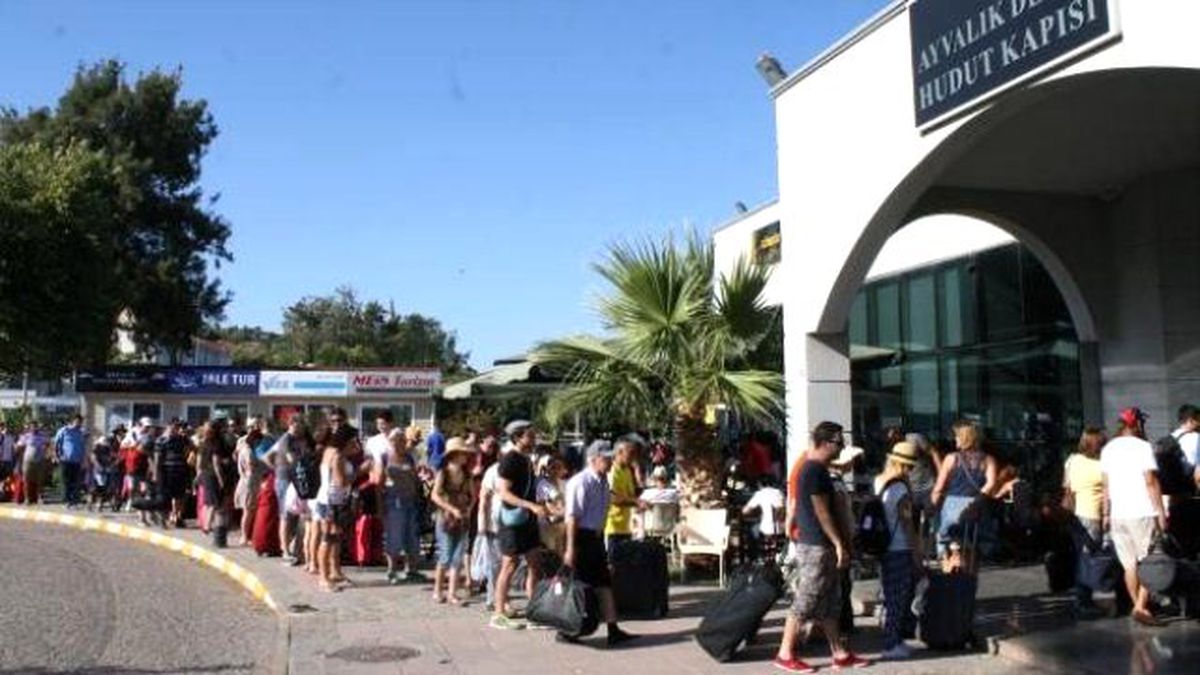Krizdeki Yunanistan'a Türk Turist Akın Etti