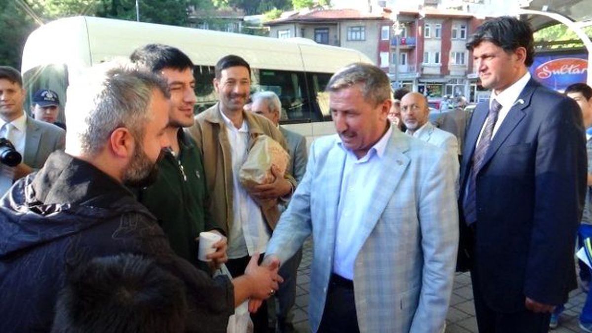Kütahya\'da Protokol, Bayram Coşkusunu Halkla Birlikte Yaşadı