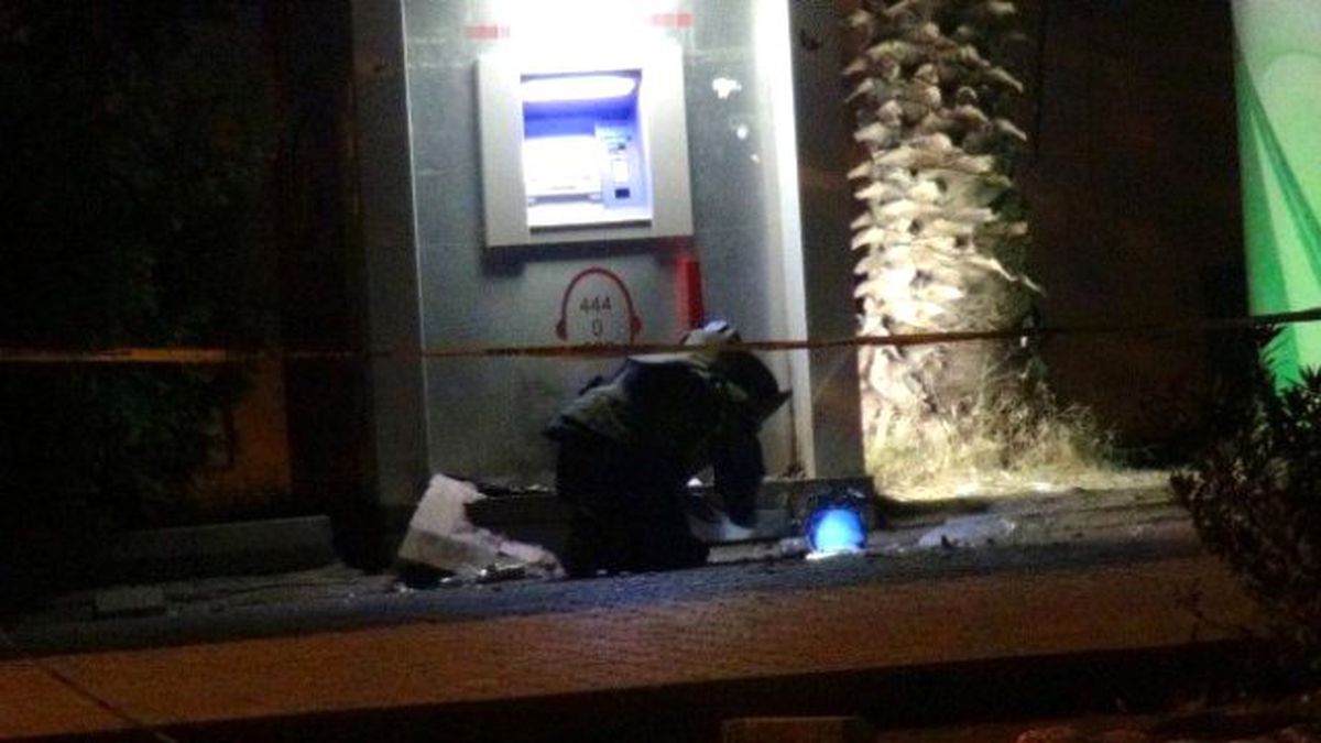 Mardin\'de Bomba Süsü Verilmiş Paket İmha Edildi