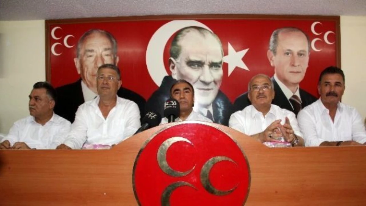 Mersin\'de MHP\'li Milletvekilleri Partililerle Bayramlaştı