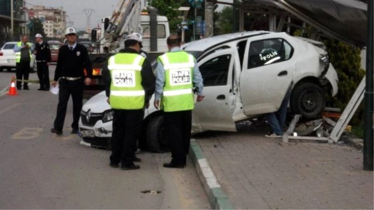 Otobüs Durağı Faciasında Ehliyet Karşılığı Tahliye