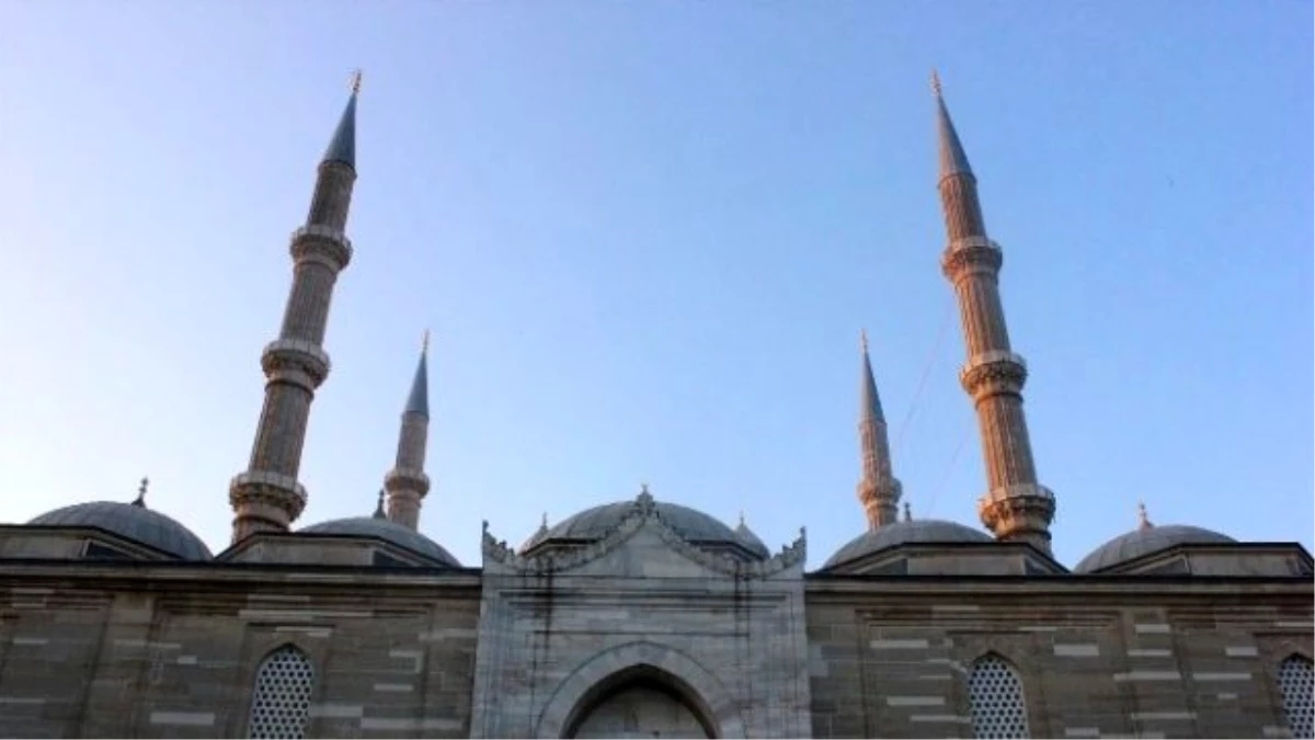 Selimiye Camii Bayram Sabahı Doldu Taştı