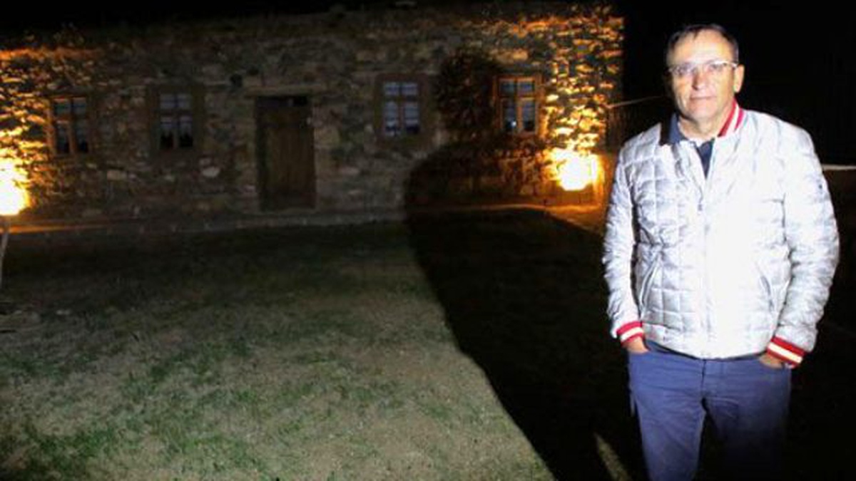 Türkiye Enerjisine Yön Veriyor, Elektriksiz Evde Tatil Yapıyor