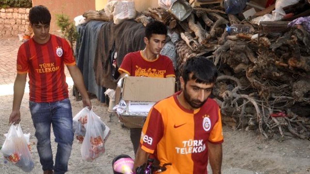 Şırnak\'ta Madenci Ailelerine Bayram Yardımı