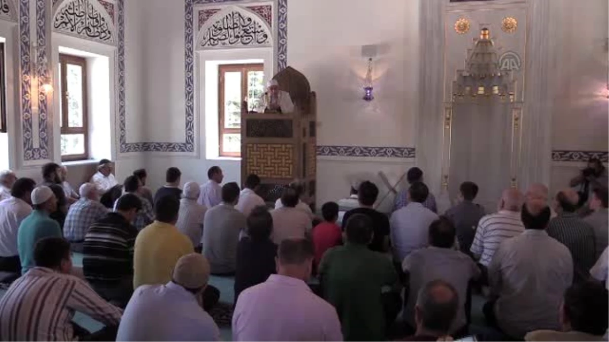 Validebağ Koru Camisi Cuma Namazıyla İbadete Açıldı