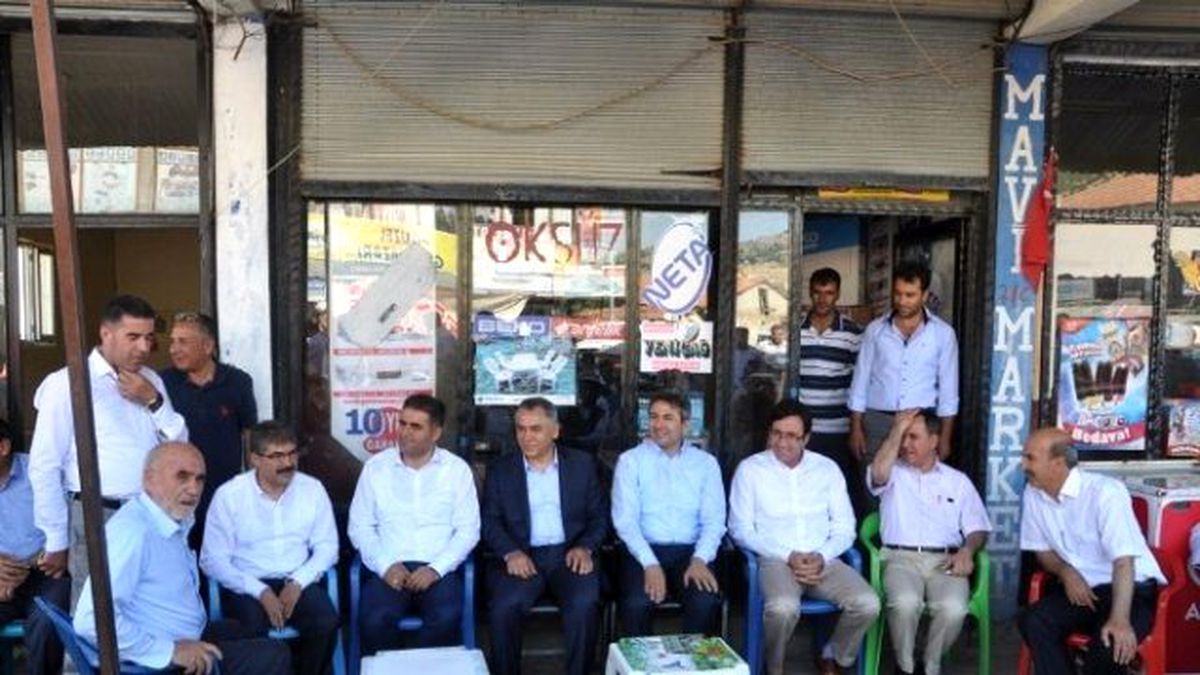 AK Parti Milletvekillerinden \'Şampiyon İlçe\'ye Bayram Ziyareti