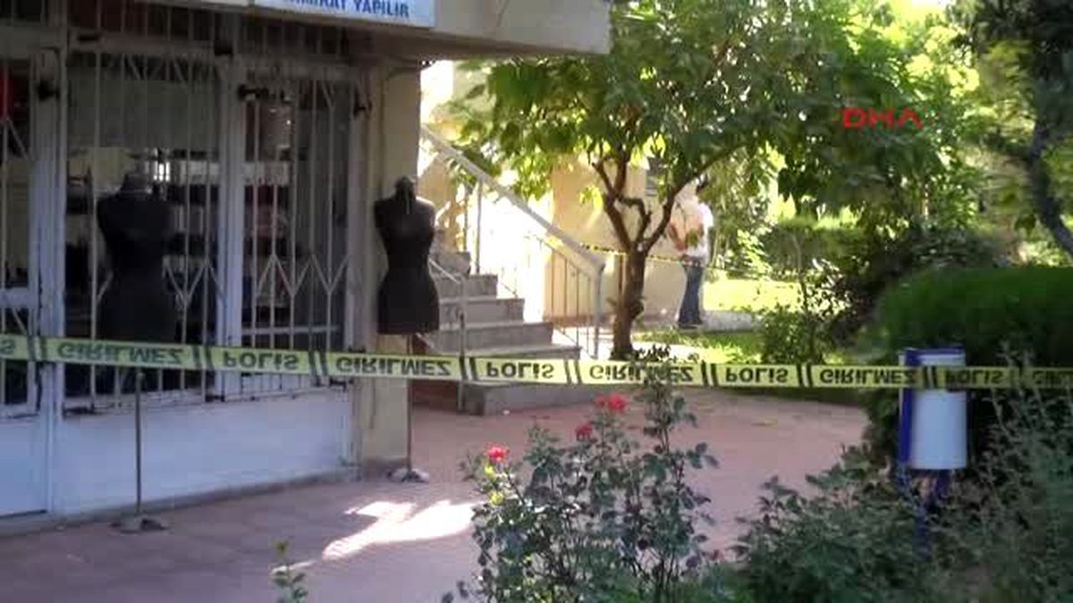 Antalya Balkondan Düşerek Öldü
