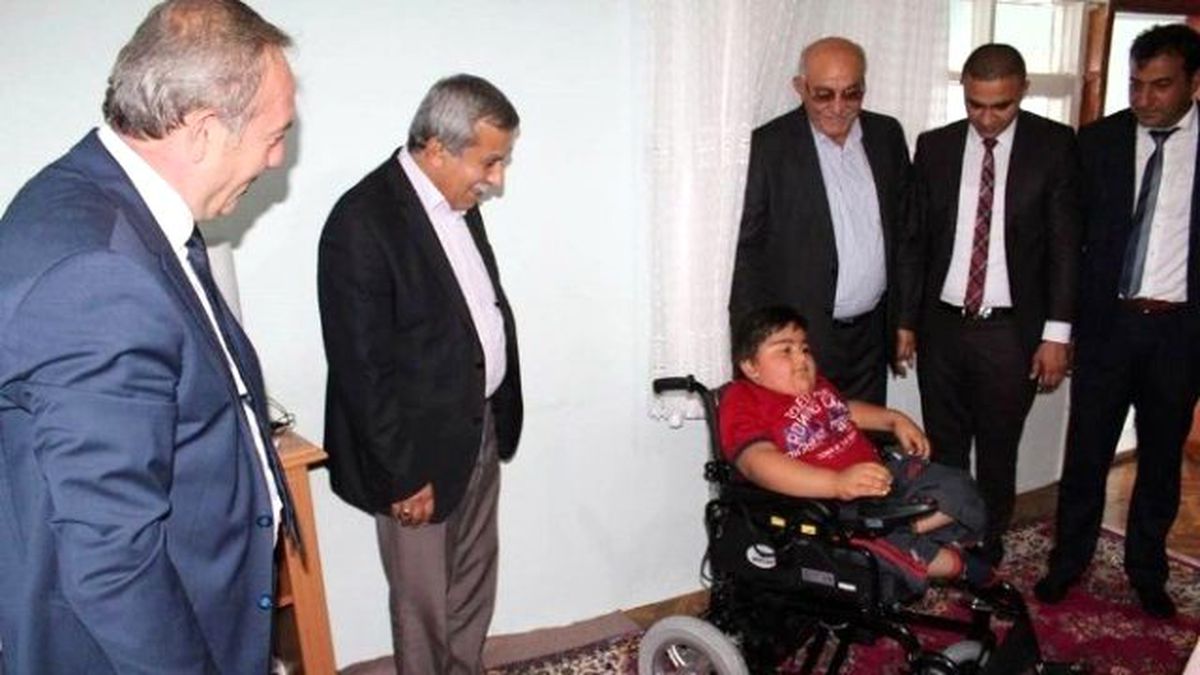 Başkan Şahiner\'den, İki Engelliye Bayram Hediyesi