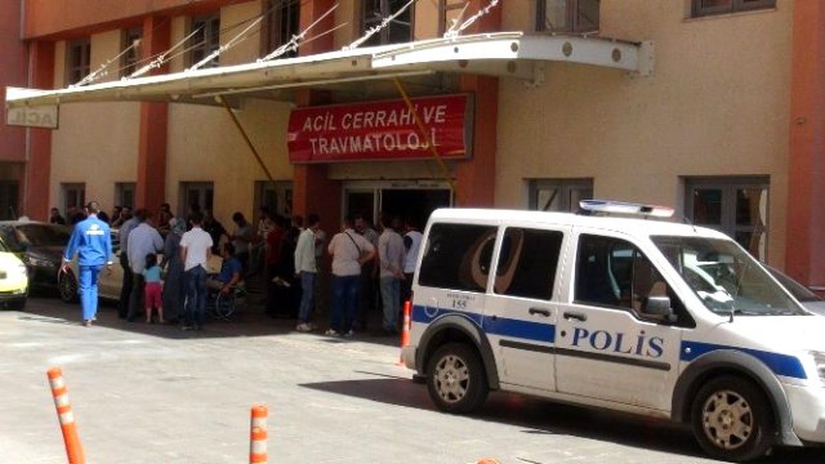 Batman\'da Maytap Parmak Koparttı