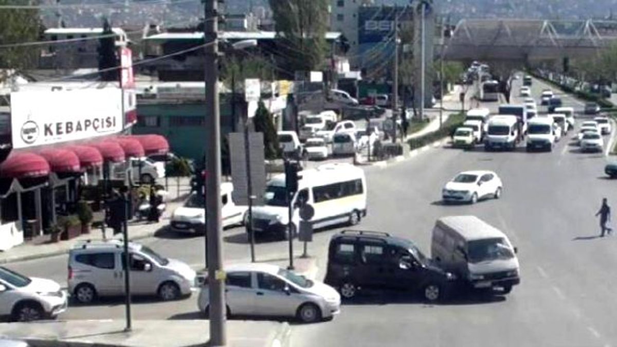 Bursa\'daki Kazalar Mobese Kameralarında