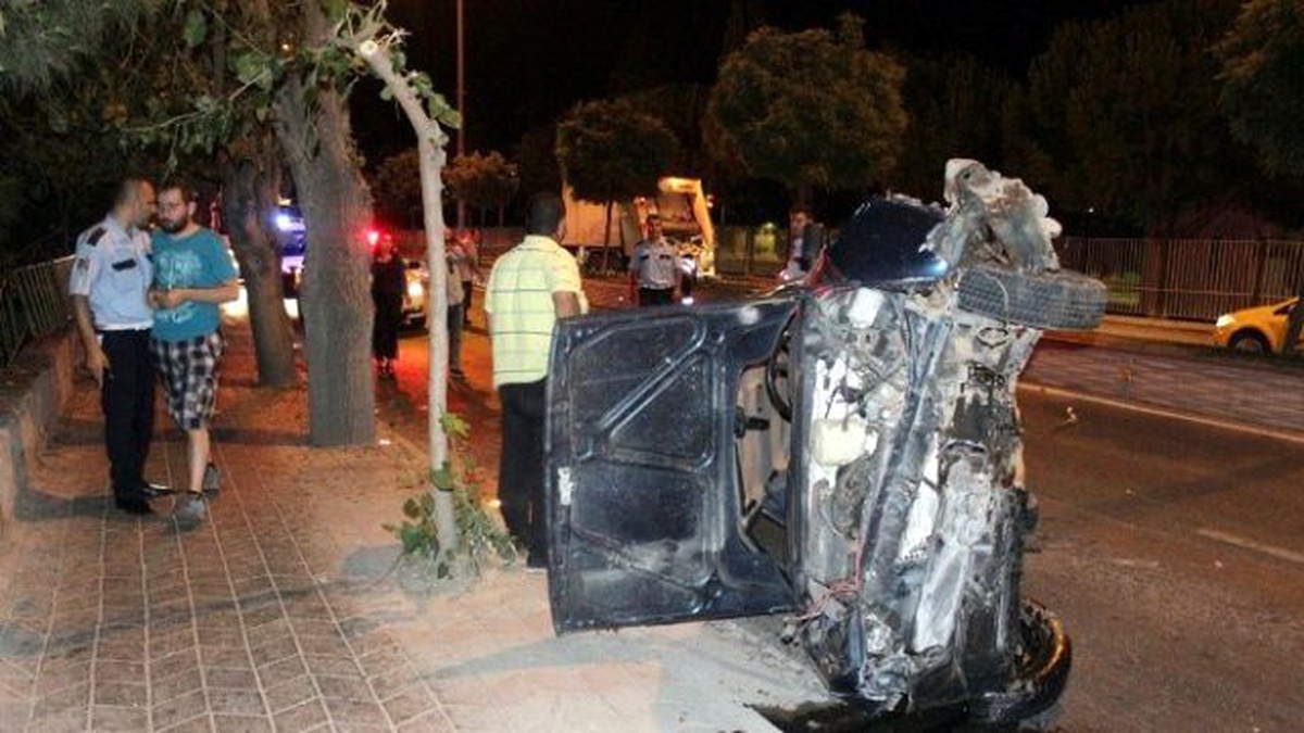 Çanakkale\'de Aracıyla Takla Atıp, Kayıplara Karıştı