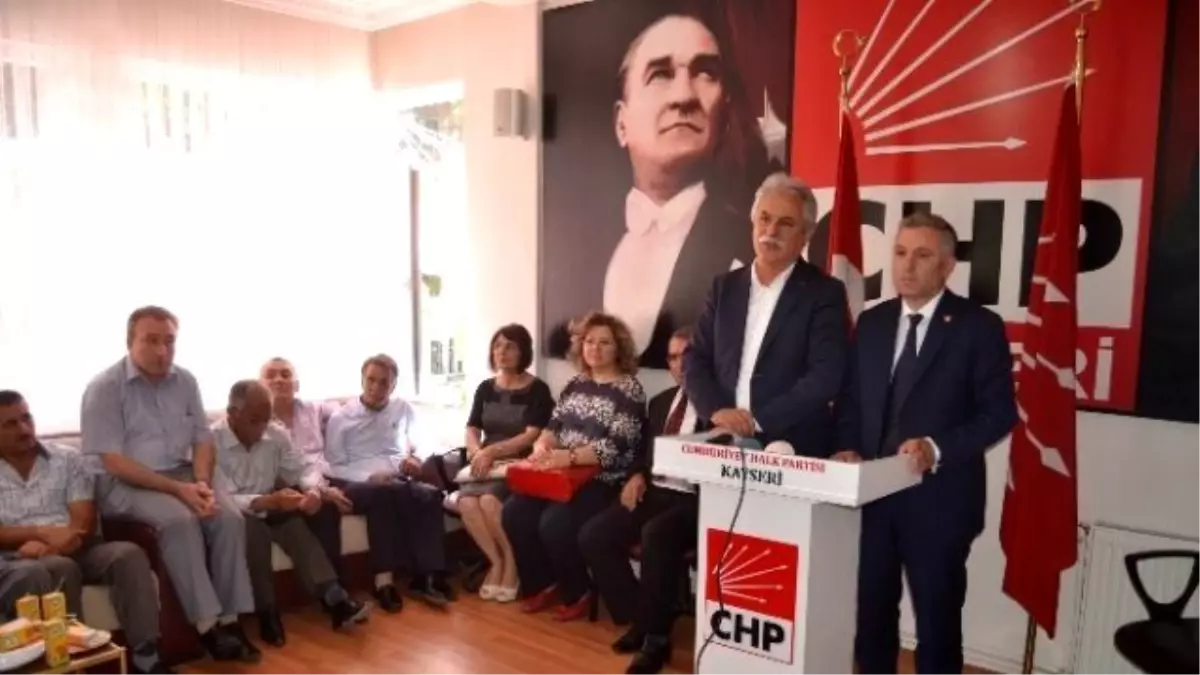 CHP'de Coşkulu Bayramlaşma