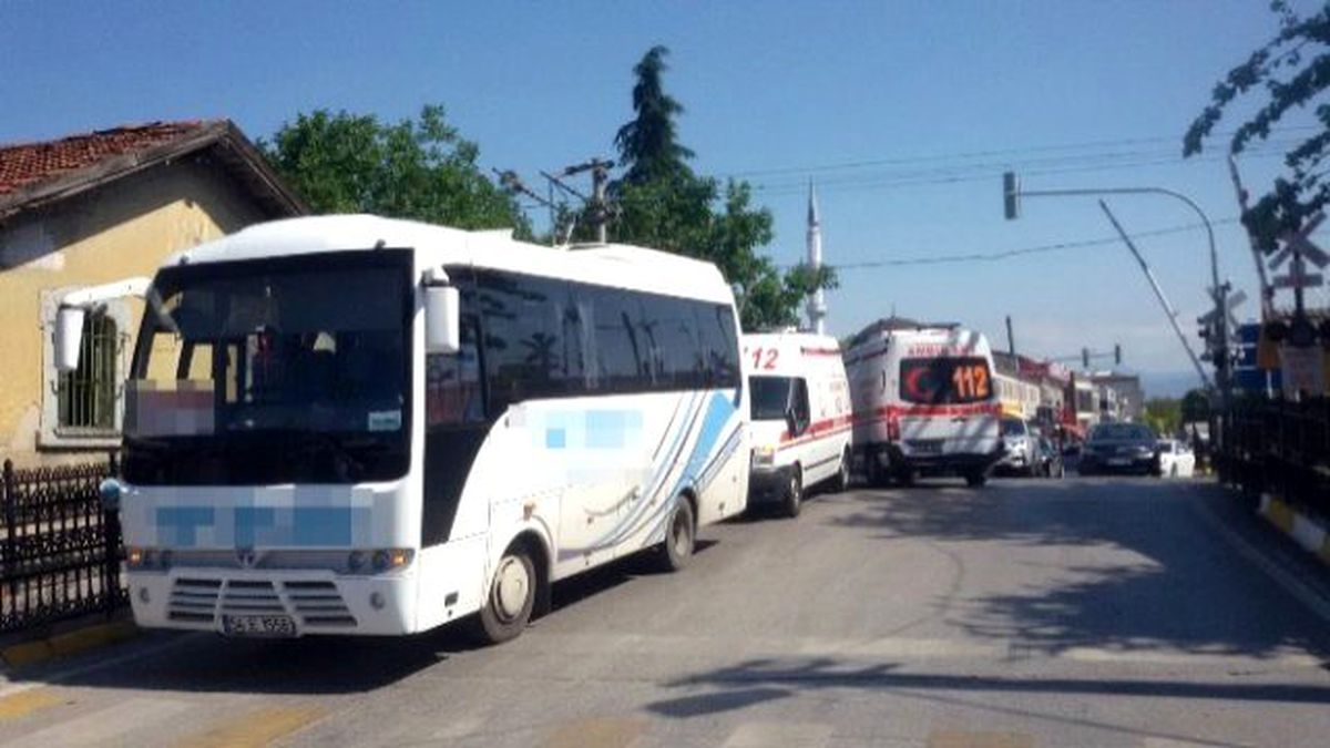 Hemzenin Geçidindeki Kazada Ambulans Şoförü Hafif Şekilde Yaralandı