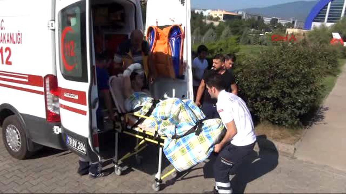 Karabük - Kazada Yaralanan Genç Hava Ambulansı ile Sevkedildi