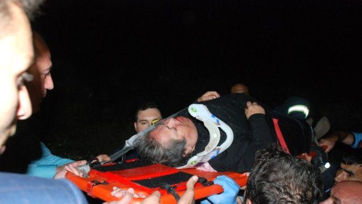Tokat\'ta Otomobil Şarampole Yuvarlandı: 3 Yaralı